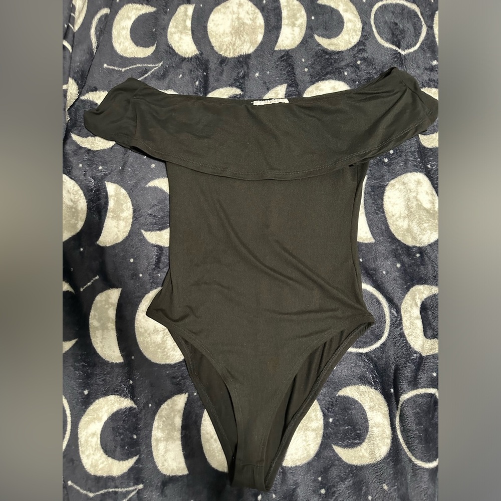 Shasha off shoulder bodysuit M black